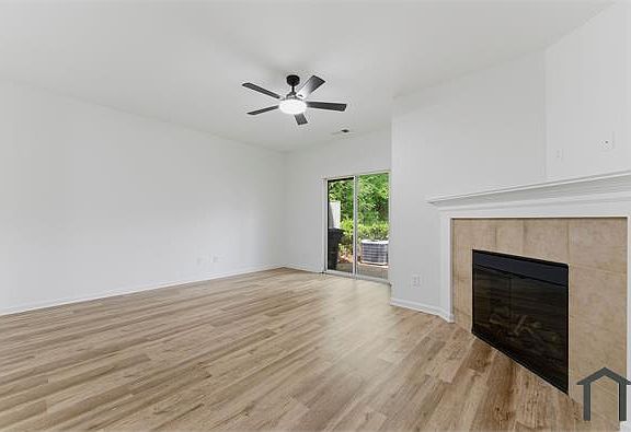 5th image of 585 McWilliams Rd SE Unit 1406