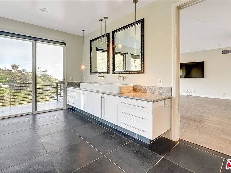 3850 Rambla Orienta — Photo 33
