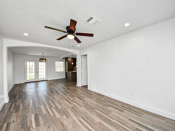 4th image of 11410 Rockford Dr