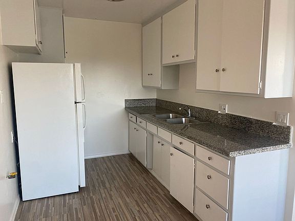 5th image of 6595 Falcon Ave #4