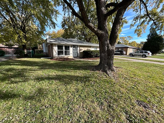 2nd image of 1058 E 161st Pl