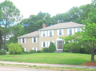 9 Ballou Rd, Hopedale, MA 01747