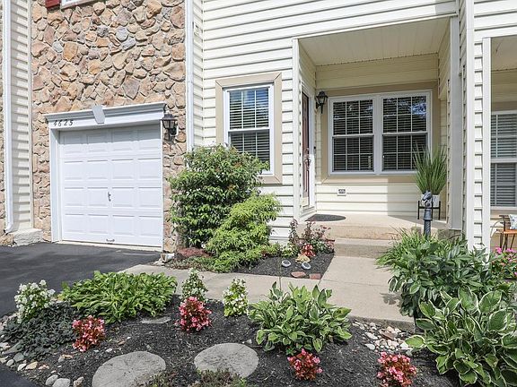 2nd image of 4625 Old Oak Rd