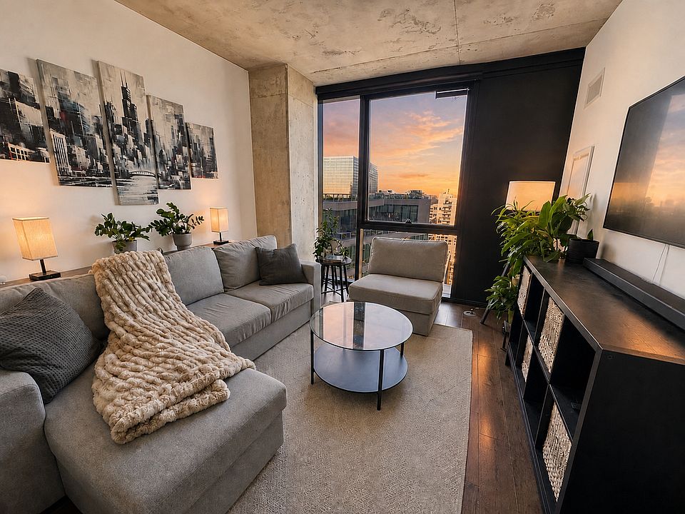 1st image of 234 W Polk St #3111
