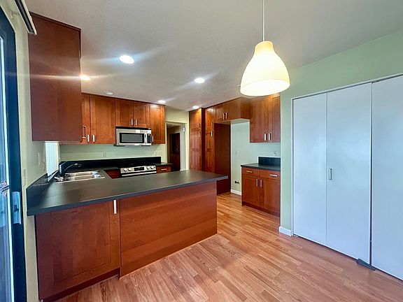 4th image of 6749 Koster Way