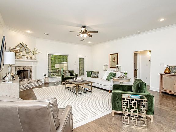 4th image of 6533 Castle Ridge Dr