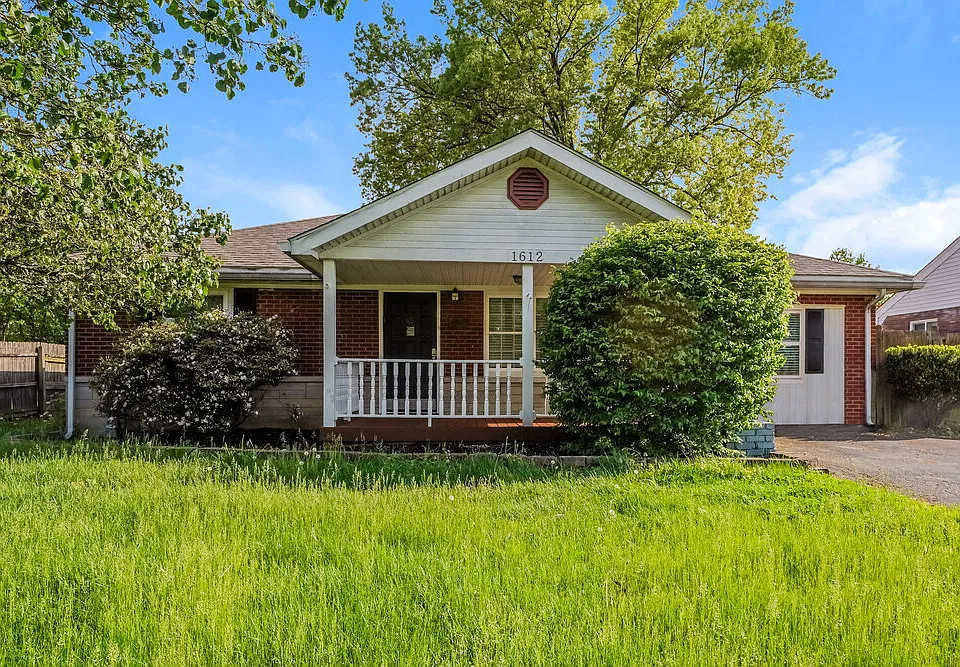 1612 Lou Gene Ave