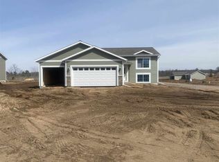 2260 Lensmire Ln, Waupaca, WI 54981