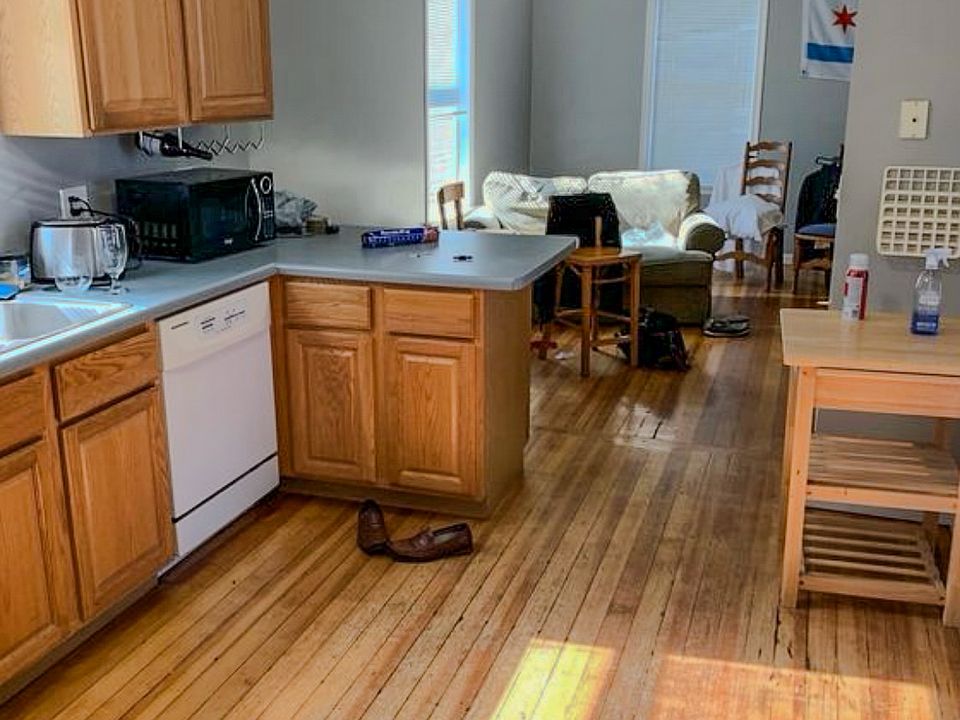 1st image of 2736 N Lincoln Ave APT Ch