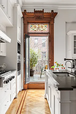 Sold by Compass | media 7