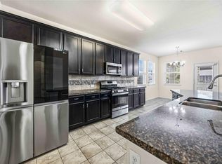 366 Lake Line Dr, Alvin, TX 77511
