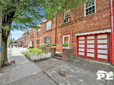 2136 E 16th St, Brooklyn, NY, 11229