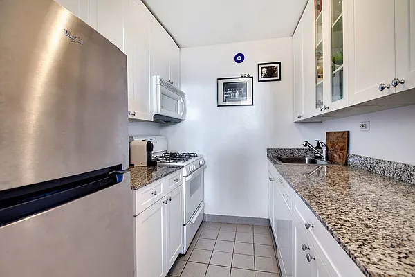 Sold by RES New York | media 4
