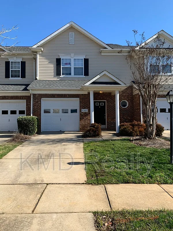 2 bed, 2.5 bath, 1530 sqft, $1,650 — Photo 1