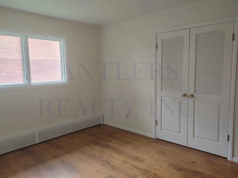 2537 Newton Ave — Photo 14