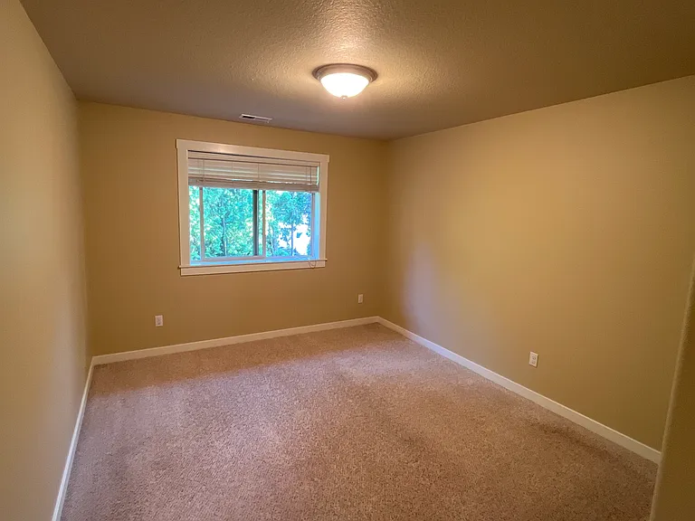 6839 NE 124th Ave — Photo 16