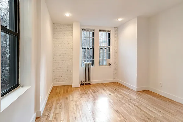 Rented by Algin Management | media 7