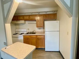 209 Holiday Rd #107, Coralville, IA 52241
