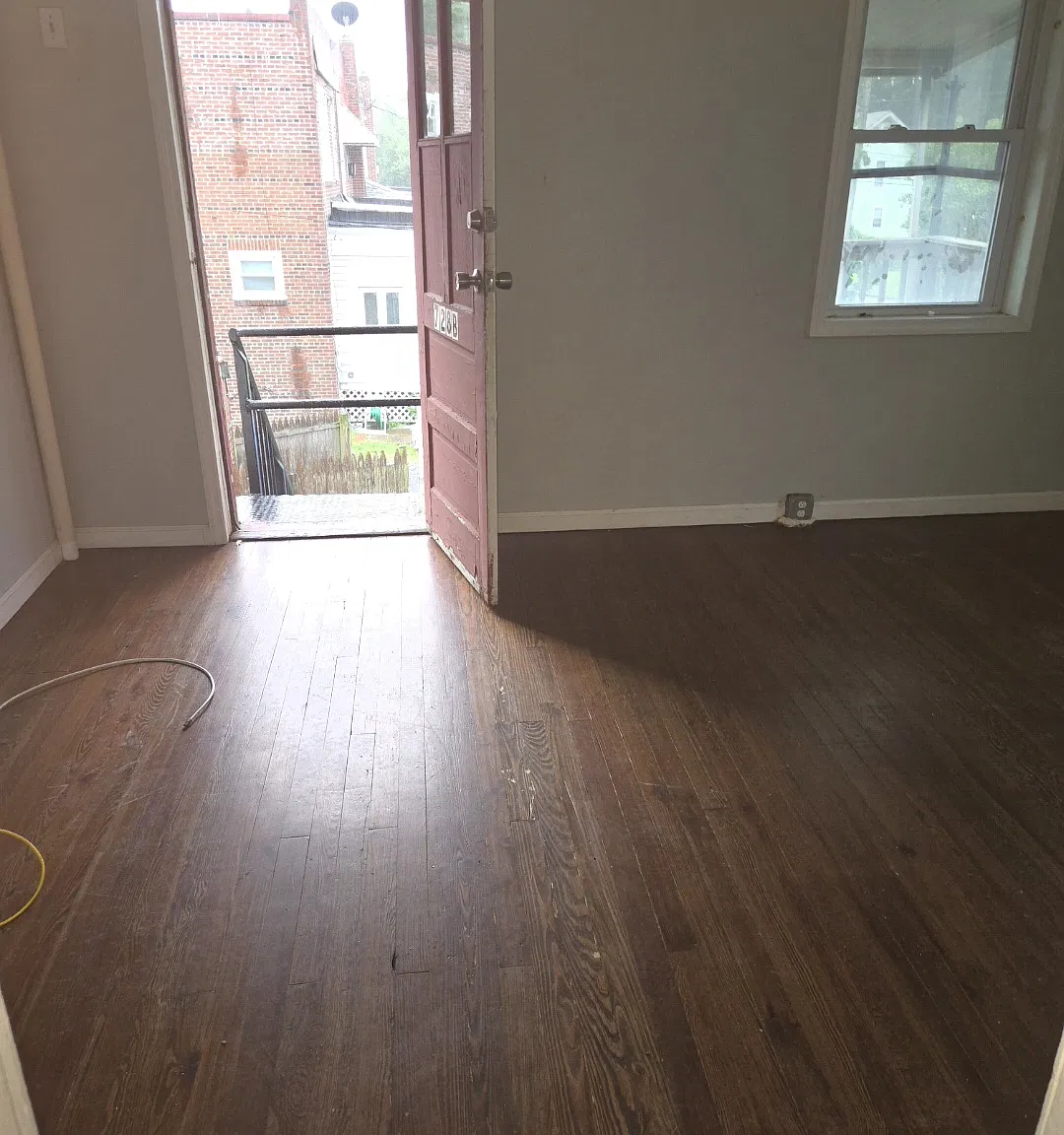 728 W Maple Ave — Photo 2