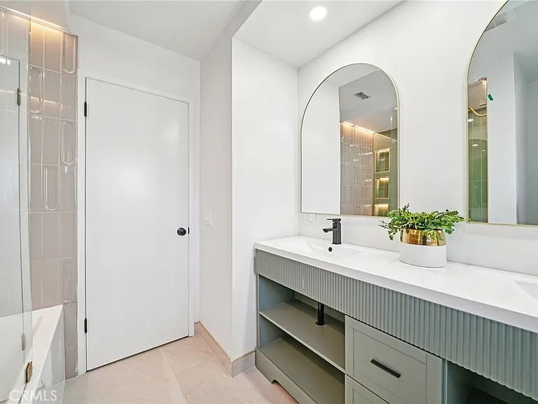 1500 Country Club Dr — Photo 33