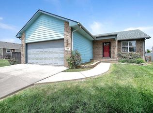 522 E Minneha Ave, Andover, KS 67002