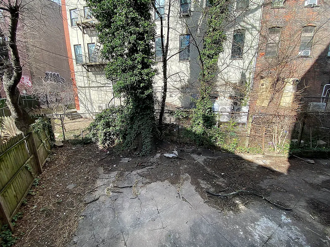 1020 Putnam Avenue — Photo 1