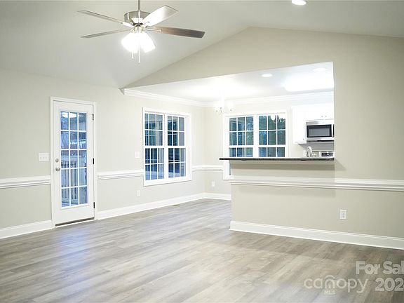 5th image of 4154 Saltwood Dr
