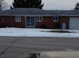 409 E 1st St, Fowler, IN 47944