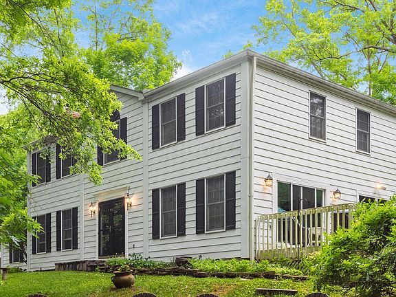 2nd image of 4704 Knotty Knolls Dr