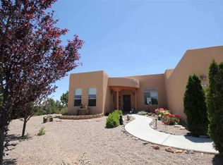 47 E Saddleback Mesa, Santa Fe, NM 87508