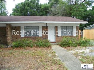 1447 E Burgess Rd APT 13, Pensacola, FL 32504