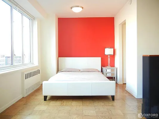 Rented by Oxford Property Group | media 11