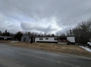 8 Rabbit Town Rd, Franklin, ME 04634