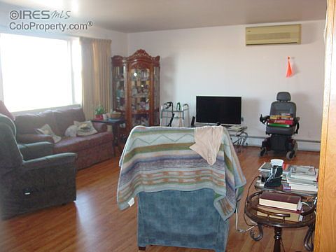 3rd image of 805 Division Blvd