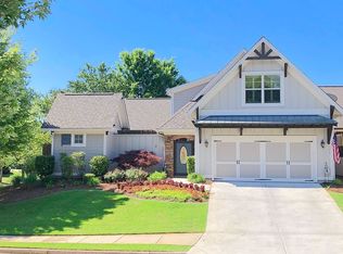 2 Beacon Crst, Newnan, GA 30265
