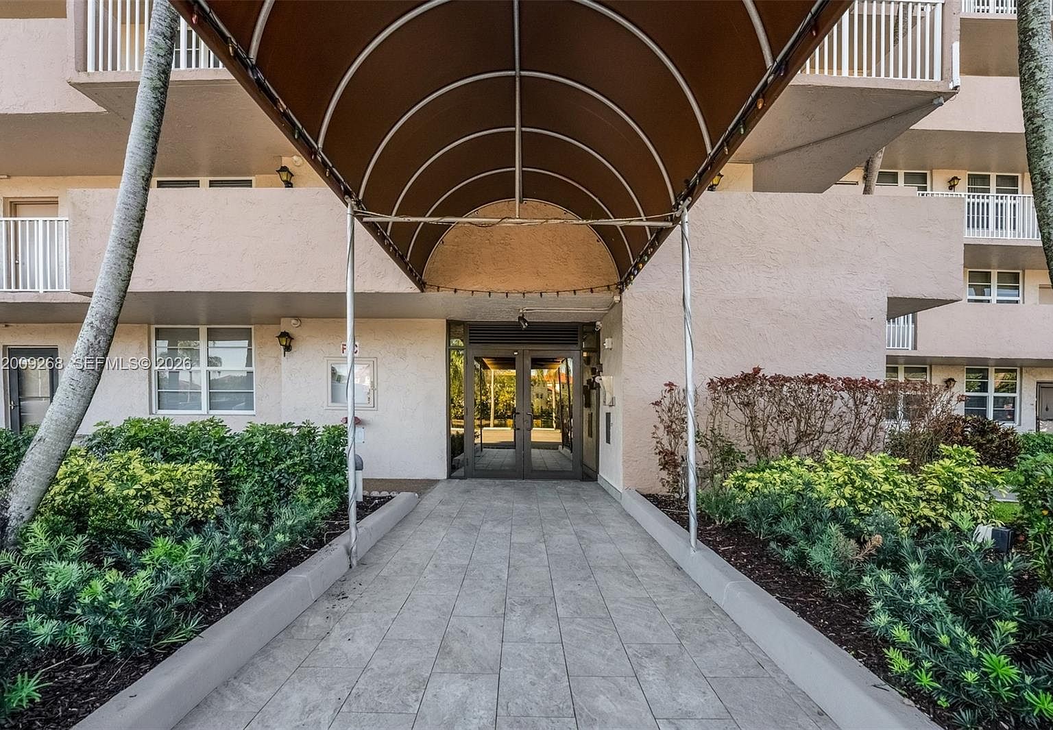 250 Jacaranda Dr APT 508
