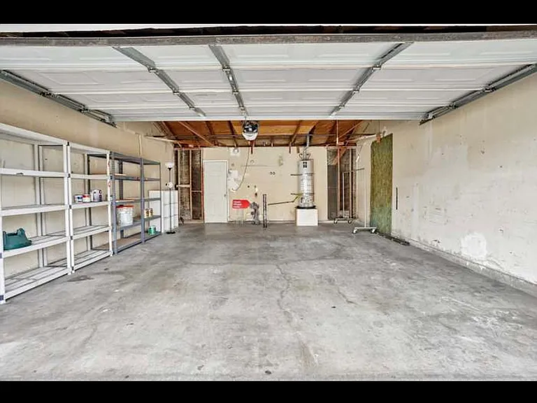 15210 Shadybend Dr #41 — Photo 5