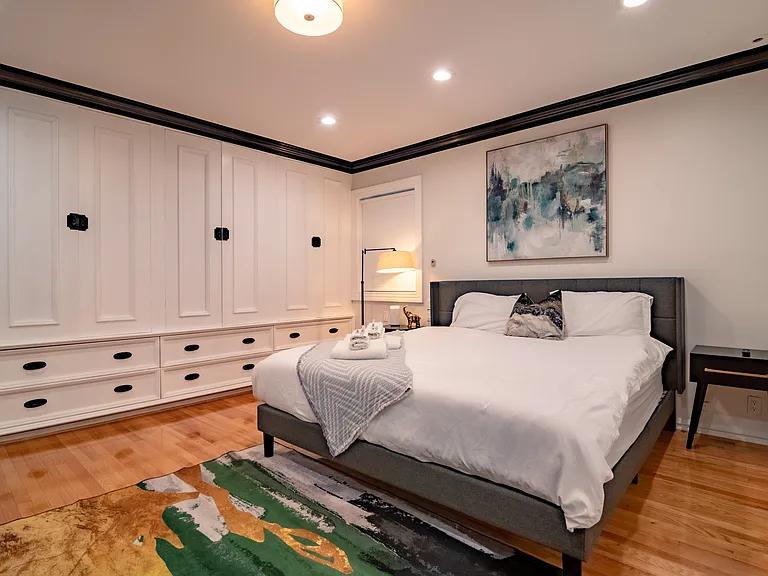 117 E Bellevue Pl #4 — Photo 10