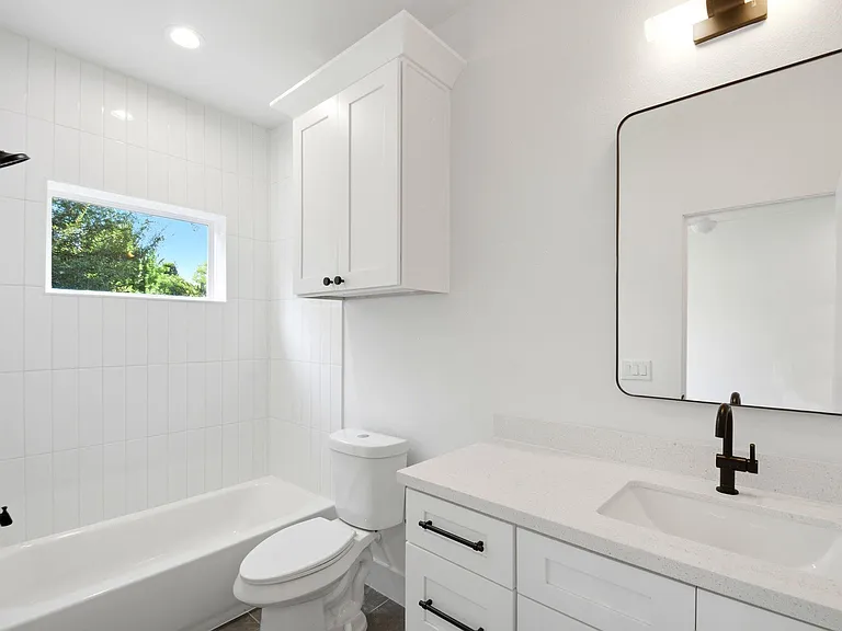 7709 Earl Rudder Way — Photo 15
