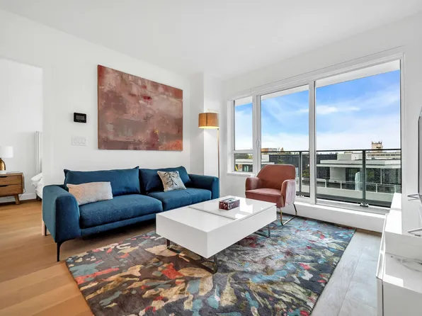 5788 Gilbert Rd #811, Richmond, BC V7C 0B3