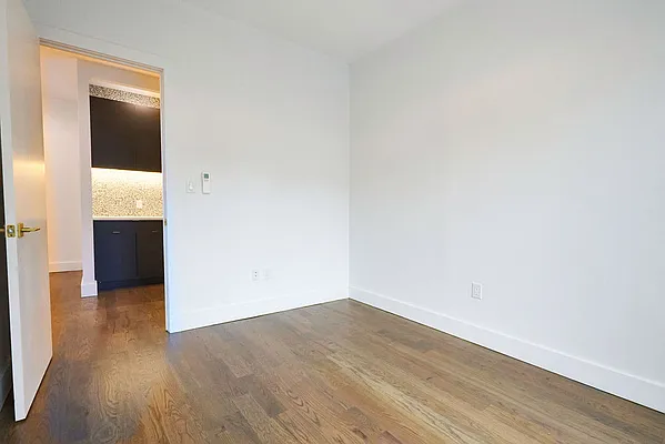 Rented by Lodger Corp | media 23