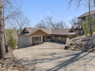 1 Wembly Cir, Bella Vista, AR 72715