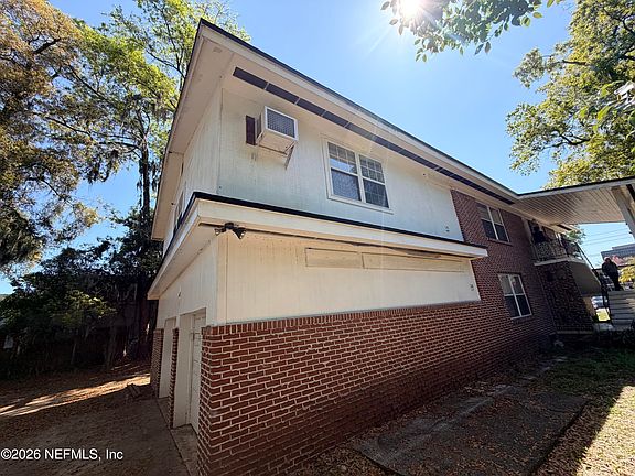 4th image of 5509 PLAYA Way