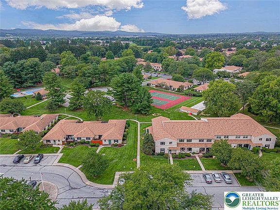 3rd image of 2876 Aronimink Pl