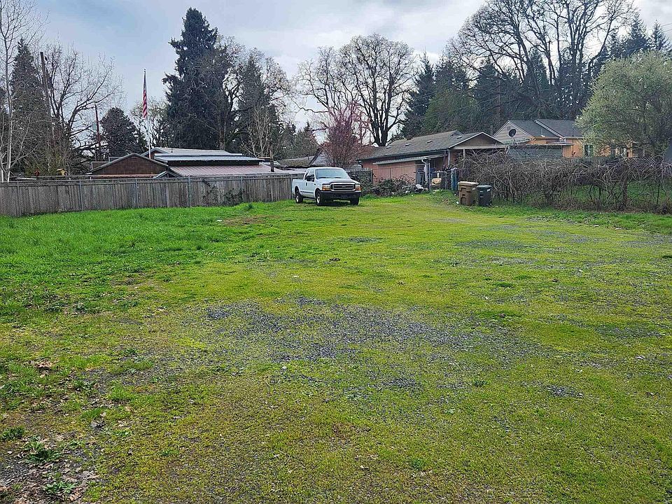 1st image of 3103 Main St
