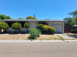 1117 Peach St, Corning, CA 96021