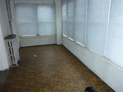 3rd image of 1254 W Elmdale Ave