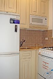 2nd image of 333 E 41st St APT 1B
