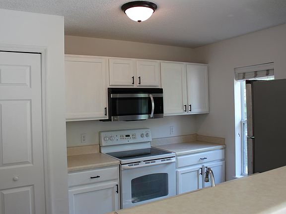 5th image of 7416 Palm Hills Dr