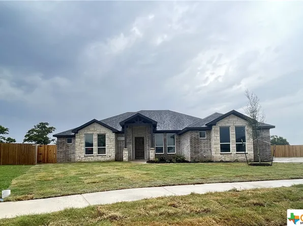 202 Overlook Trl, Copperas Cove, TX 76522